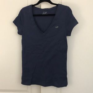 Vineyard vines vneck T-shirt
